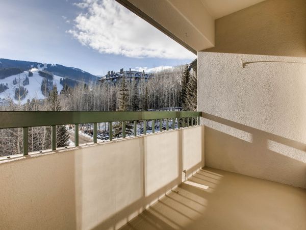 Ski-in Ski-out Three Bedroom Vacation Condo in Beaver Creek