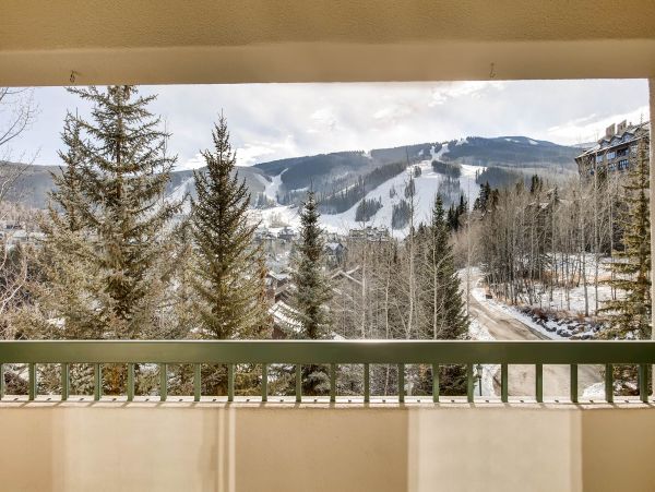Ski-in Ski-out Three Bedroom Vacation Condo in Beaver Creek