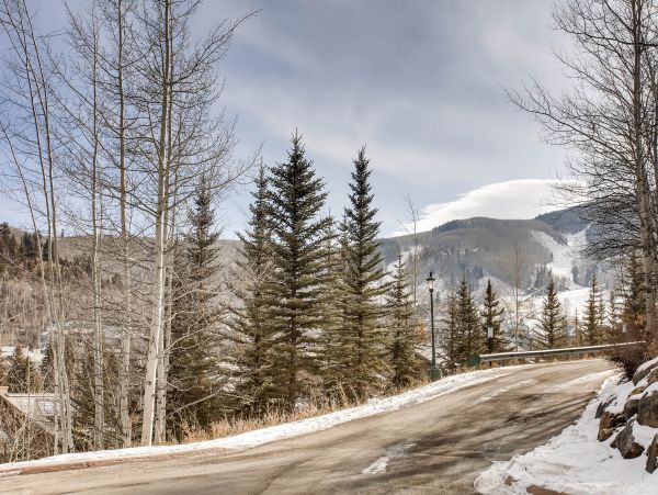 Ski-in Ski-out Three Bedroom Vacation Condo in Beaver Creek