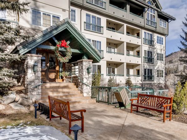 Ski-in Ski-out Three Bedroom Vacation Condo in Beaver Creek