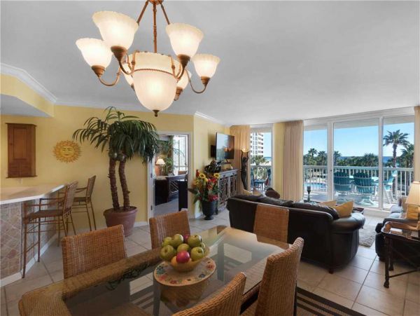 Gulf Front Three Bedroom Vacation Condo in Destin on Beach