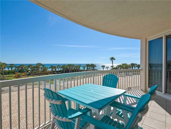 Gulf Front Three Bedroom Vacation Condo in Destin on Beach