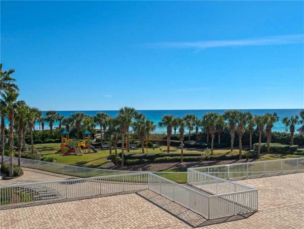 Gulf Front Three Bedroom Vacation Condo in Destin on Beach