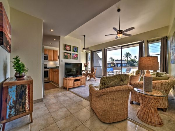 Kihei Two Bedroom Vacation Condo Short Walk to Beach