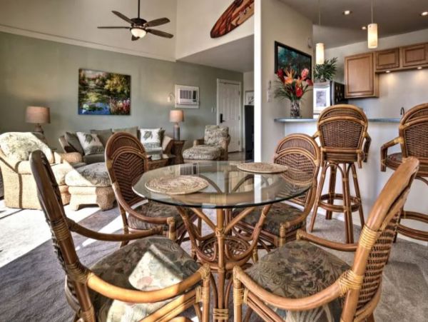 Kihei Two Bedroom Vacation Condo Short Walk to Beach