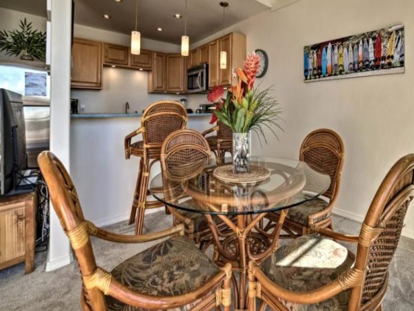 Kihei Two Bedroom Vacation Condo Short Walk to Beach