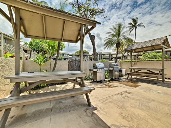 Kihei Two Bedroom Vacation Condo Short Walk to Beach