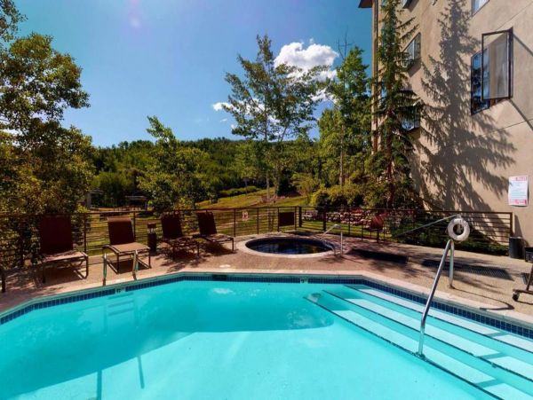 Charming 3 Bedroom Vacation Rental in Snowmass