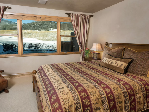 Ski in Ski Out Snowmass Town Home
