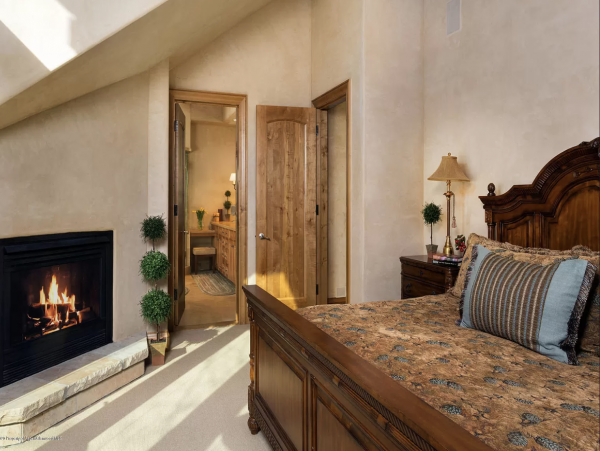 Ski in Ski Out Snowmass Town Home
