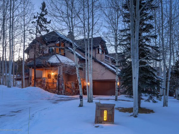 Ski in Ski Out Snowmass Town Home