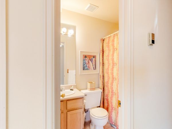 Avon Condo 953212