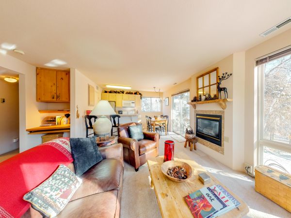 Avon Condo 953212