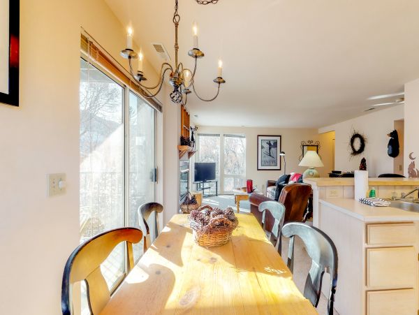 Avon Condo 953212