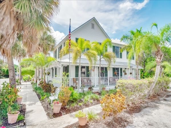 Two bedroom Boca Grande Vacation Villa Sleeps 4 Guests