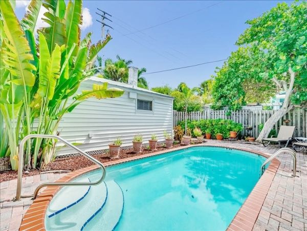 Two bedroom Boca Grande Vacation Villa Sleeps 4 Guests