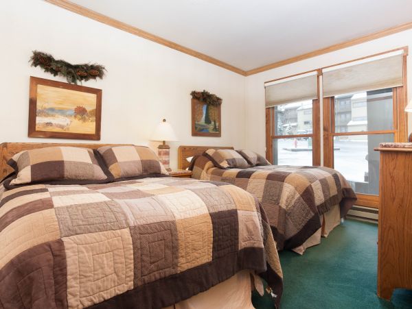 Steamboat Springs 3 Bedroom Vacation Lodge Sleeps 10