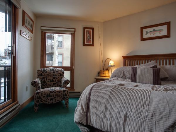 Steamboat Springs 3 Bedroom Vacation Lodge Sleeps 10
