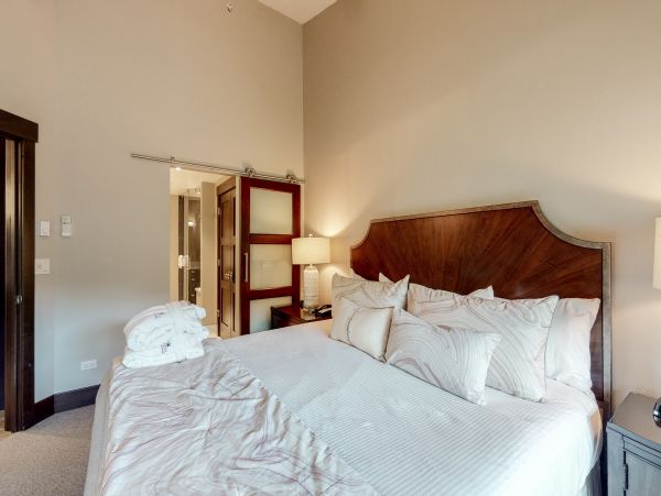 Beaver Creek Bachelor Gulch Condo 953231