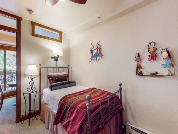Vail Lionshead Condo 953236