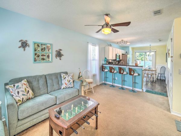 Charming 3 Bedroom Home in Pensacola with Private Pool
