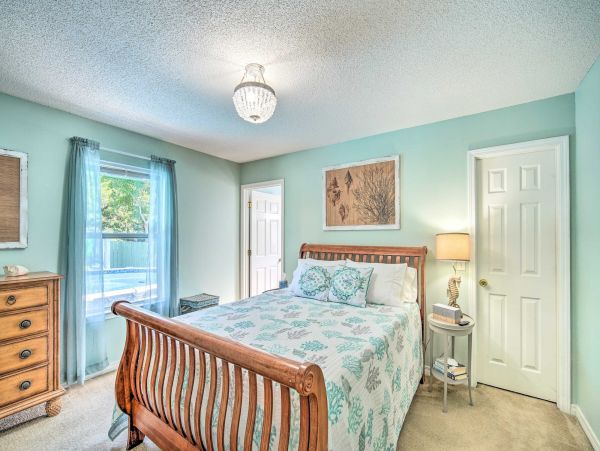 Charming 3 Bedroom Home in Pensacola with Private Pool