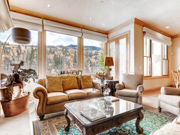 Luxurious Snowmass Ski/in - Ski/out Townhome