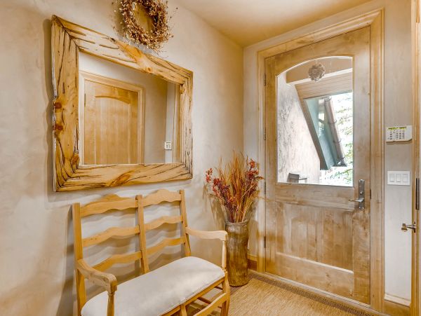 Luxurious Snowmass Ski/in - Ski/out Townhome