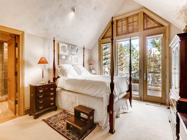 Luxurious Snowmass Ski/in - Ski/out Townhome