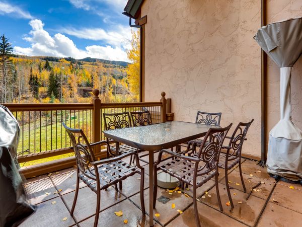 Luxurious Snowmass Ski/in - Ski/out Townhome
