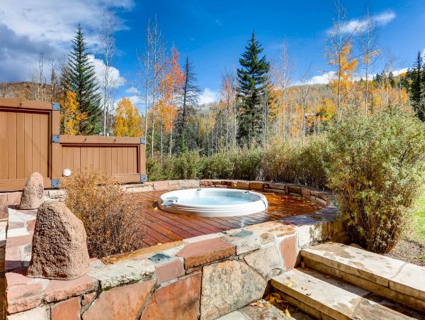 Luxurious Snowmass Ski/in - Ski/out Townhome