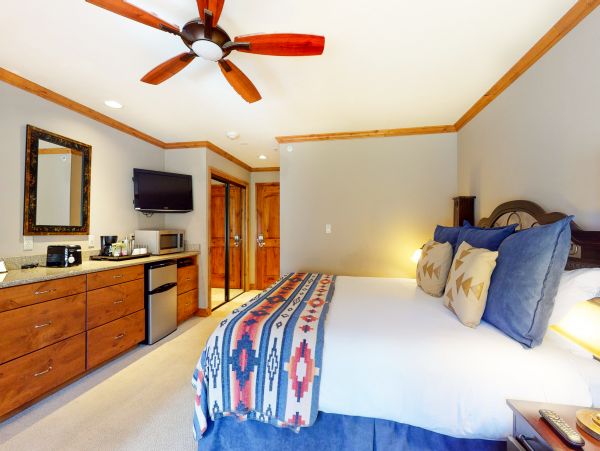Vail Lionshead Condo 953259