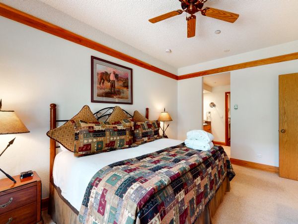 Beaver Creek Bachelor Gulch Condo 953294
