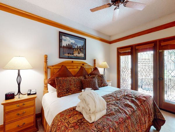 Beaver Creek Bachelor Gulch Condo 953294