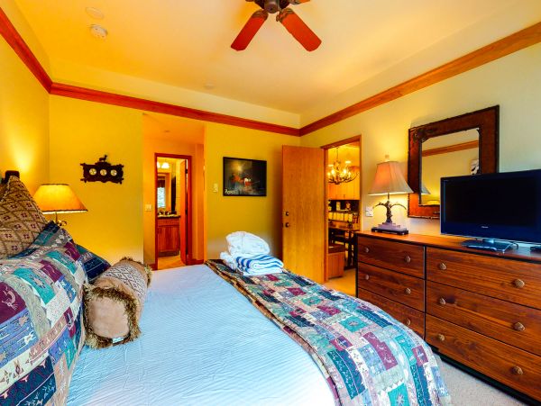 Beaver Creek Bachelor Gulch Condo 953300