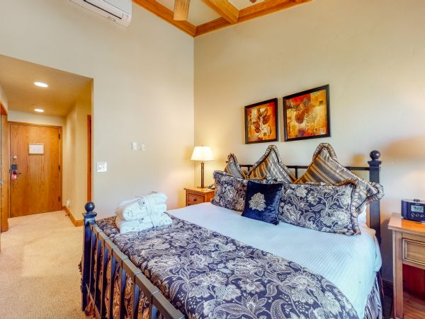 Beaver Creek Bachelor Gulch Condo 953301