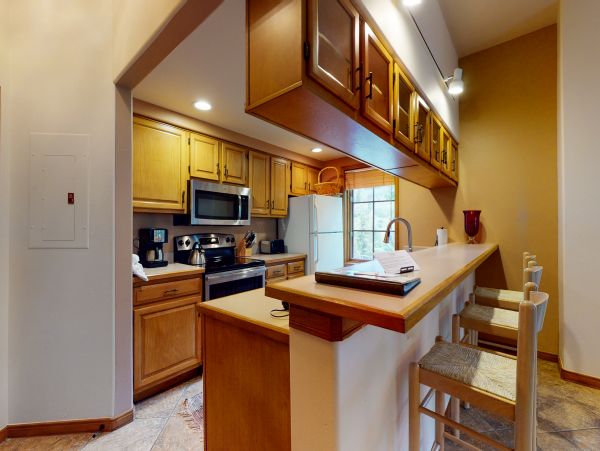 Two Bedroom Vacation Condo in Beaver Creek Ski in - Ski out