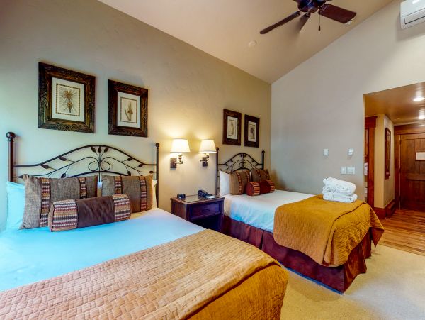 Beaver Creek Bachelor Gulch Condo 953318