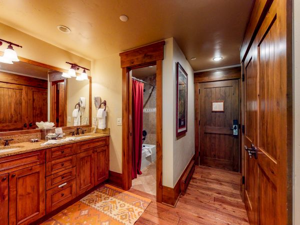 Beaver Creek Bachelor Gulch Condo 953318