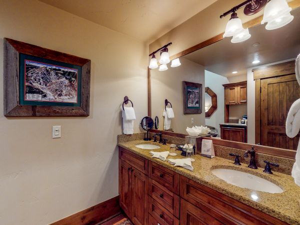 Beaver Creek Bachelor Gulch Condo 953318