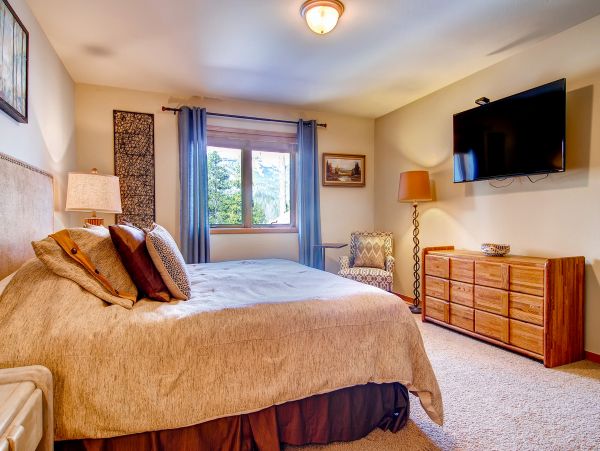 Large Four Bedroom Home in Breckenridge Colorado