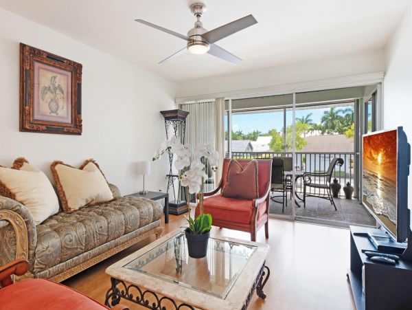 Walk to Beach Naples Vacation Condo Two Bedrooms Sleeps Six
