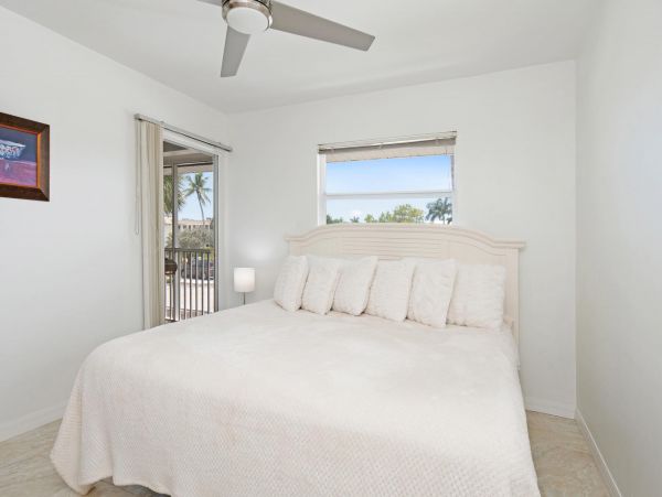 Walk to Beach Naples Vacation Condo Two Bedrooms Sleeps Six