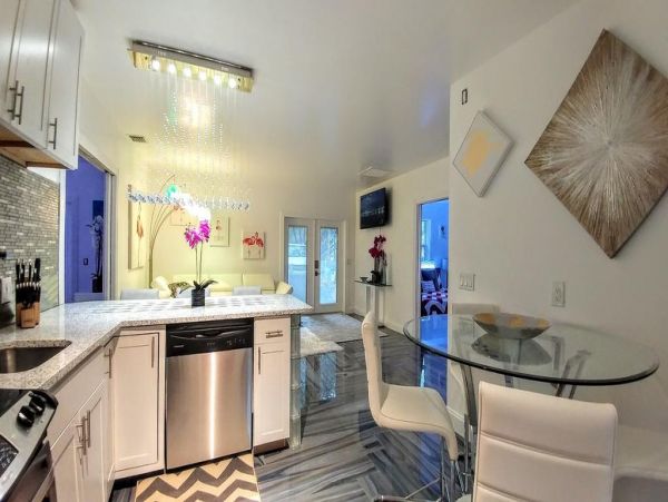 Wonderful Three Bedroom Naples Home