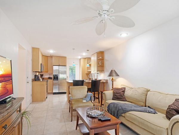 Naples Home 953347