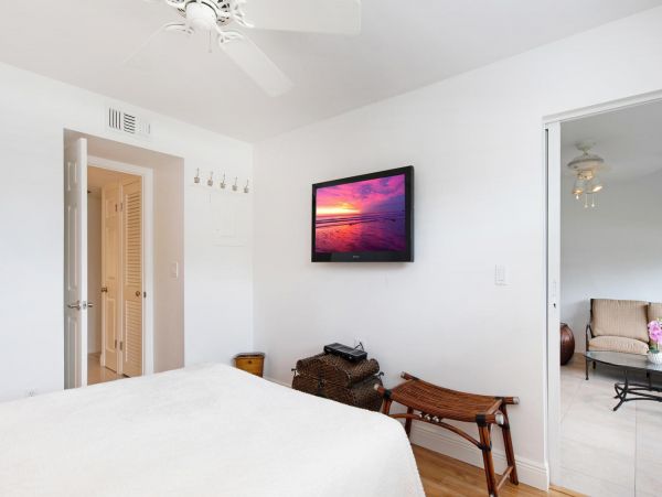 Naples Home 953347