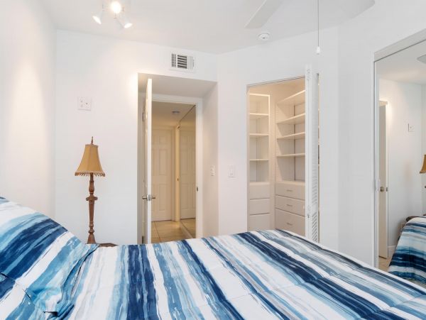 Naples Home 953347