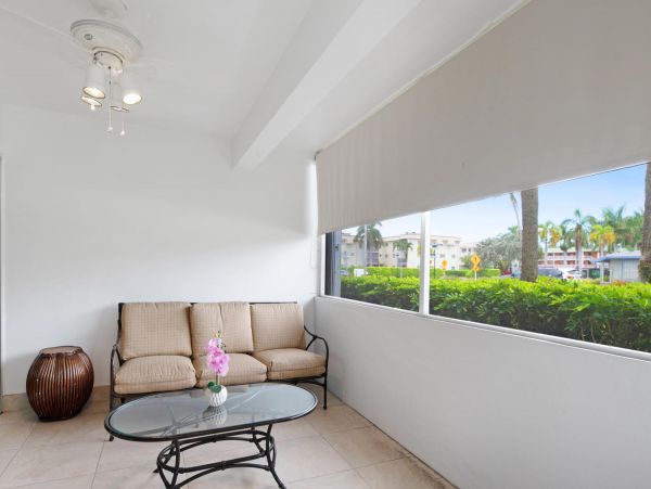 Naples Home 953347