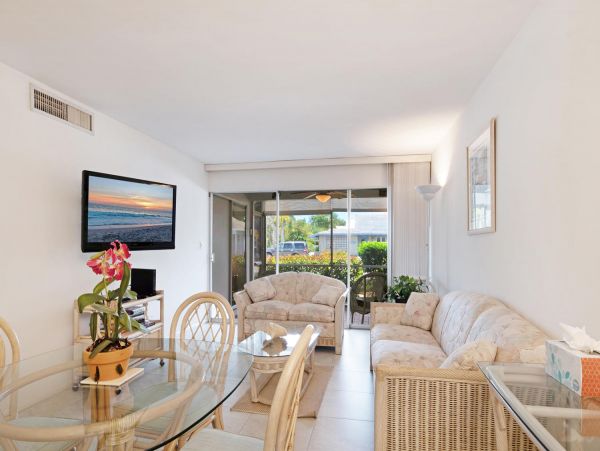 Naples Home 953349