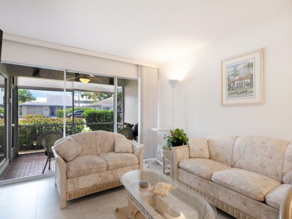 Naples Home 953349